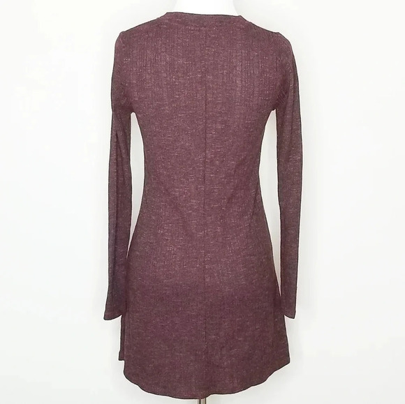 TOPSHOP Flippy Burgundy Ribbed Long Sleeve Dress 4 - Picture 5 of 8